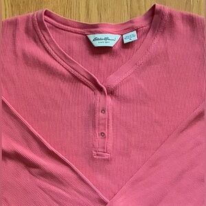 Eddie Bauer Women’s Henley Sweater Scoop Neck Ribbed Snap Size XL Rose Pink
